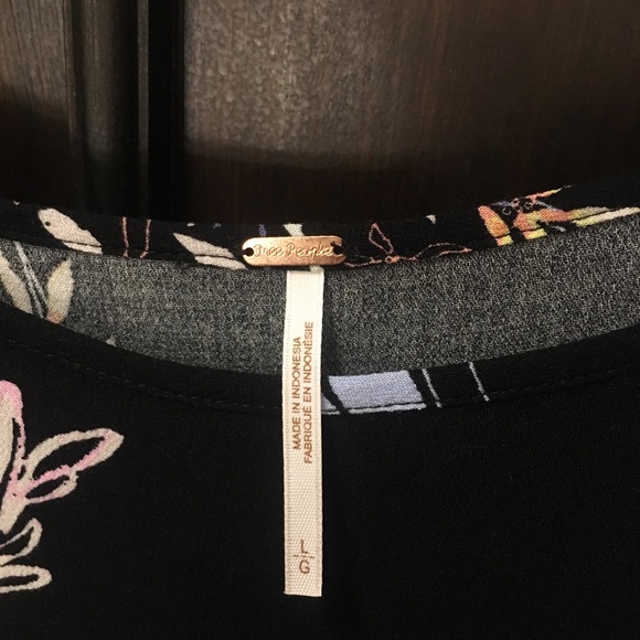 NWT Free People Clear Skies Cold Shoulder Tunic - Picture 4 of 6